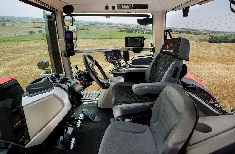 689 1 7102 Massey Ferguson MF9S CABINTERIOR 9197 Edit